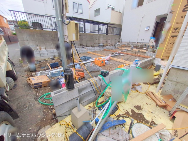 千葉県市川市新井1丁目の新築戸建て外構写真 2025年9月11日撮影