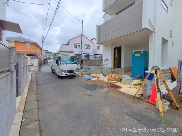 千葉県市川市新井1丁目の新築戸建て外構写真 2025年9月11日撮影