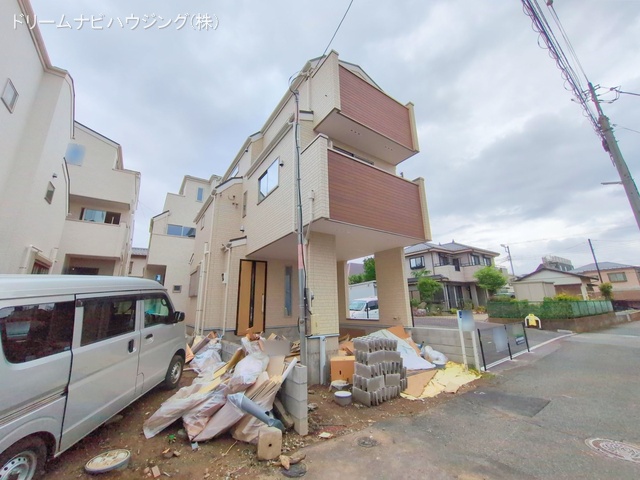 千葉県市川市新井1丁目の新築戸建て外構写真 2025年9月11日撮影