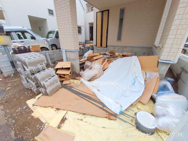 千葉県市川市新井1丁目の新築戸建て外構写真 2025年9月11日撮影