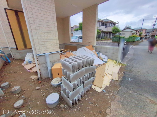 千葉県市川市新井1丁目の新築戸建て外構写真 2025年9月11日撮影