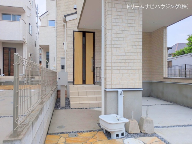 千葉県市川市新井1丁目の新築戸建て完成写真 2025年9月30日撮影