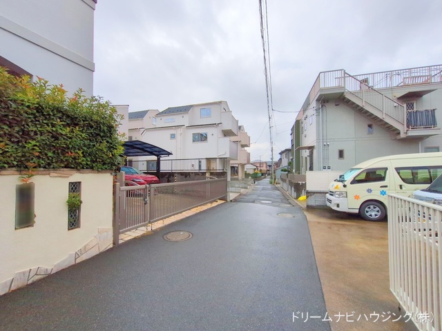千葉県市川市新井1丁目の新築戸建て完成写真 2025年9月30日撮影