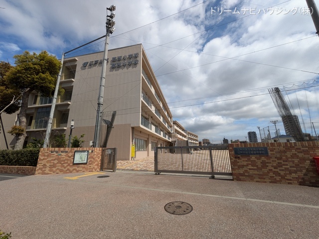 江戸川区立葛西中学校 距離270m