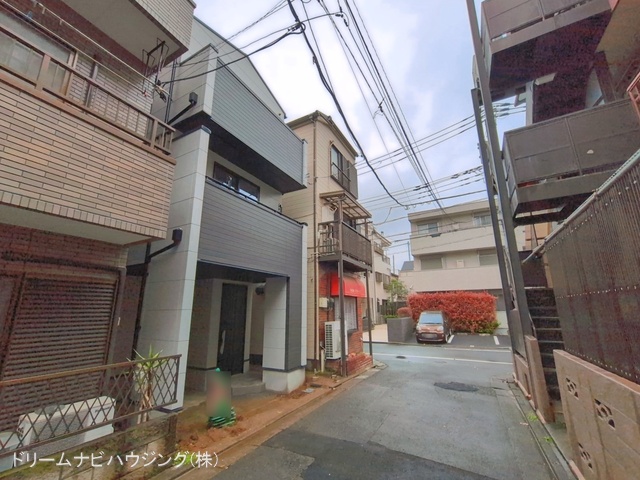 東京都江戸川区下篠崎町の新築戸建て外構写真 2026年4月1日撮影