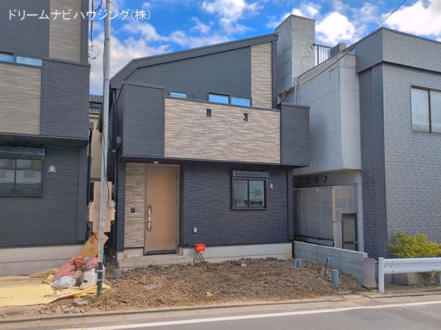 新築戸建て 江戸川区東葛西148　2棟 2号棟 外構