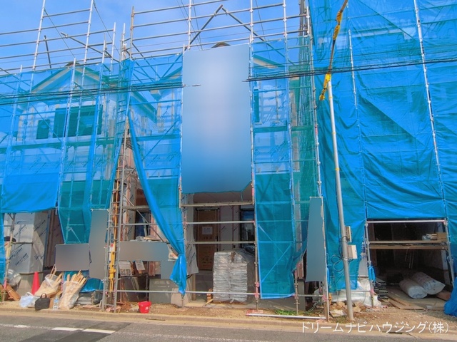 東京都江戸川区北小岩７丁目の新築戸建てシート写真 2026年3月29日撮影