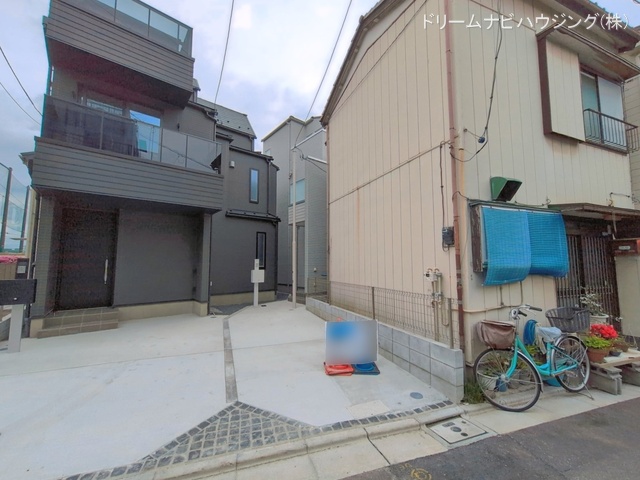 東京都江戸川区鹿骨５丁目の新築戸建て完成写真 2026年4月29日撮影