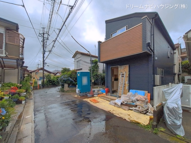 千葉県市川市稲越1丁目の新築戸建て外構写真 2026年6月17日撮影