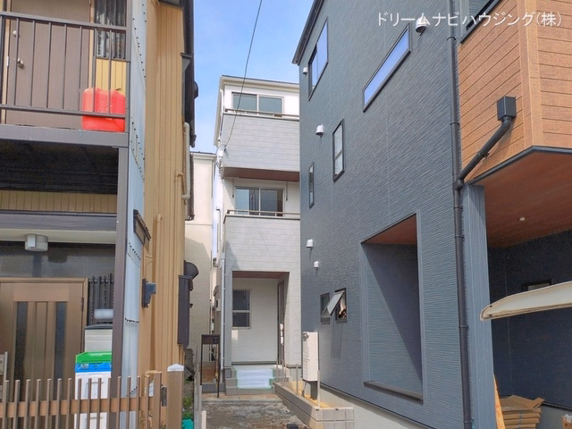 千葉県市川市幸2丁目の新築戸建て外構写真 2026年6月23日撮影