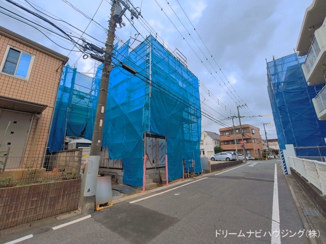 千葉県市川市下新宿の新築戸建てシート写真 2026年7月6日撮影
