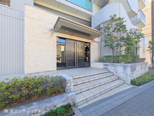 東京都三鷹市下連雀９丁目のマンション『THEパームス三鷹ビバーチェ』外観写真 2025年1月28日撮影