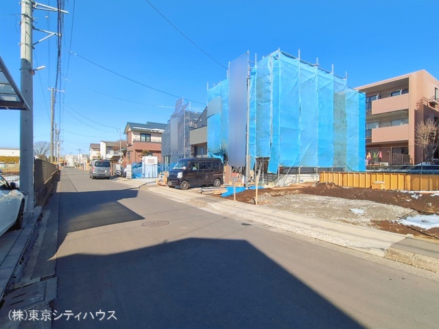 東京都三鷹市北野２丁目の新築戸建てシート写真 2026年2月8日撮影