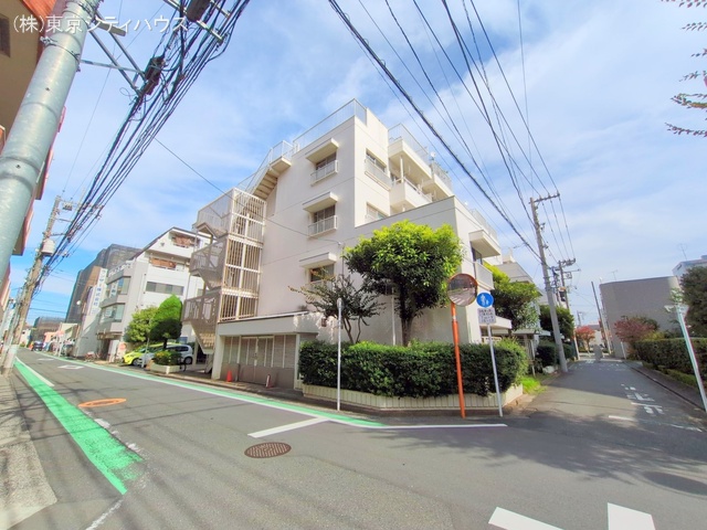 東京都狛江市和泉本町１丁目のマンション『クィーポ狛江』外観写真 2025年10月28日撮影