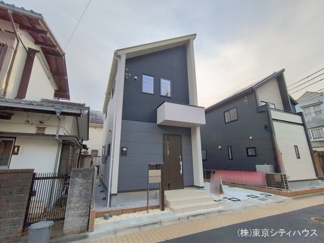 東京都三鷹市大沢５丁目の新築戸建て完成写真 2026年2月19日撮影