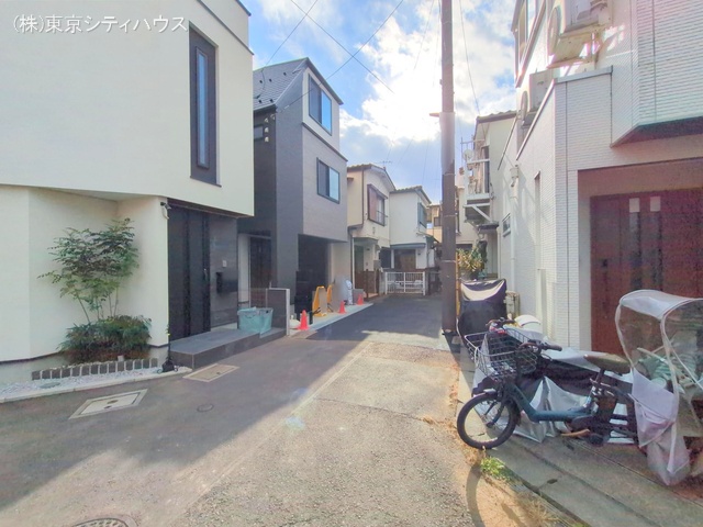 東京都調布市国領町７丁目の新築戸建て完成写真 2025年12月18日撮影