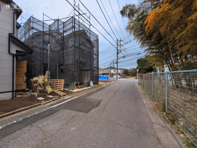 東京都調布市深大寺南町５丁目の新築戸建てシート写真 2026年3月1日撮影