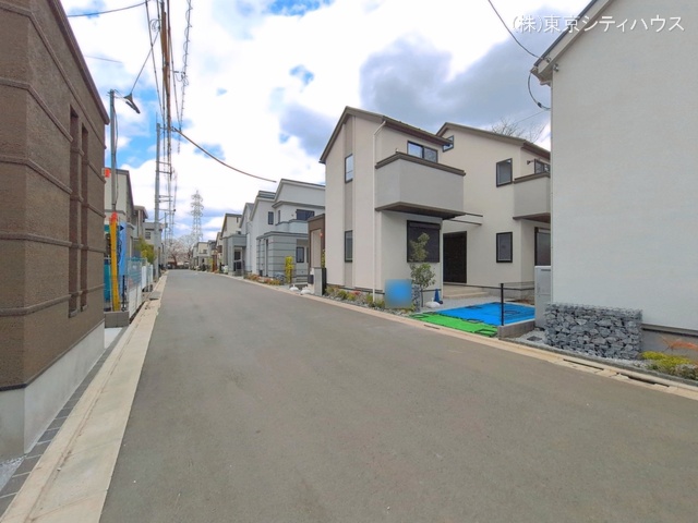 東京都三鷹市野崎３丁目の新築戸建て完成写真 2026年3月26日撮影