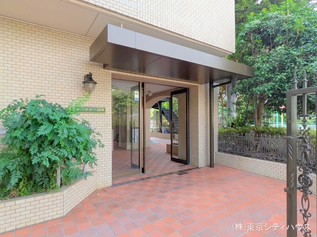 東京都調布市調布ケ丘1丁目のマンション『豊栄アンバサダー調布』外観写真 2025年9月7日撮影