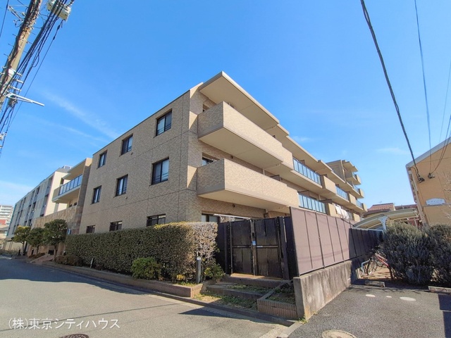 東京都狛江市中和泉5丁目のマンション『ライオンズマンション国領』外観写真 2026年2月9日撮影