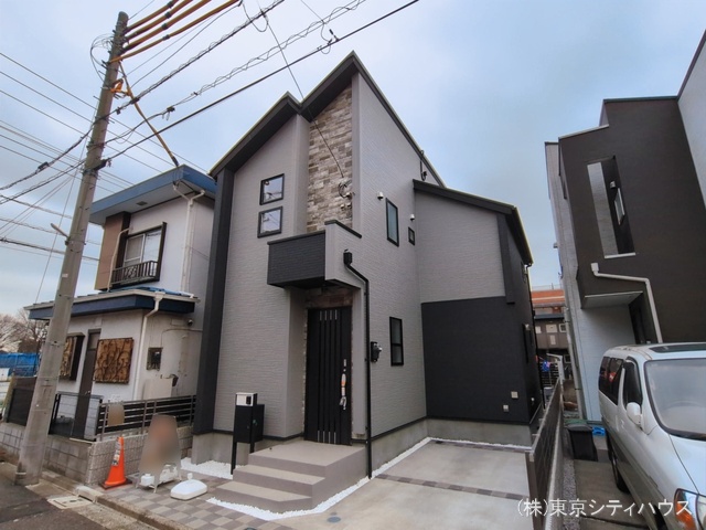 東京都三鷹市新川２丁目の新築戸建て完成写真 2026年3月1日撮影
