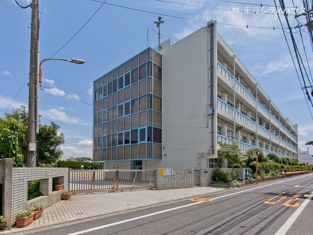武蔵野市立第三中学校