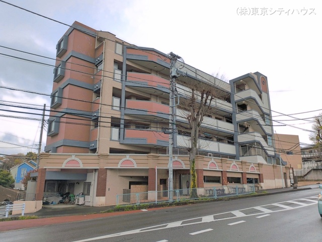 東京都稲城市平尾２丁目のマンション『ドメス新百合ヶ丘』外観写真 2026年4月1日撮影