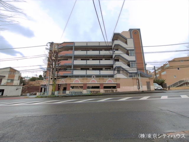 東京都稲城市平尾２丁目のマンション『ドメス新百合ヶ丘』外観写真 2026年4月1日撮影