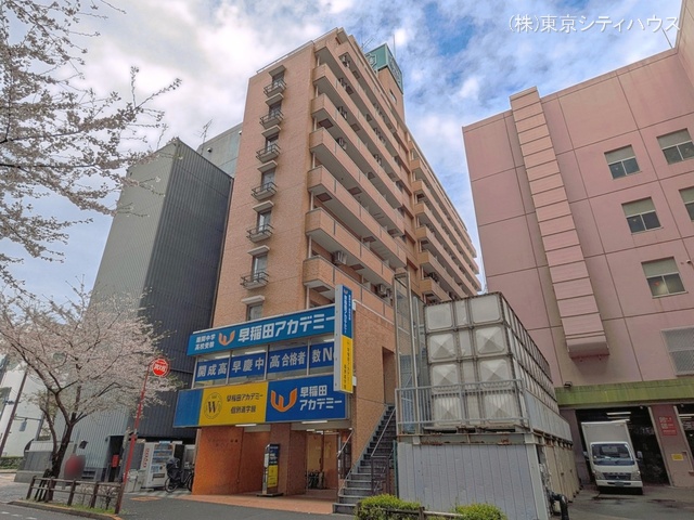 東京都武蔵野市境南町2丁目のマンション『グローリア初穂武蔵境』外観写真 2026年4月1日撮影