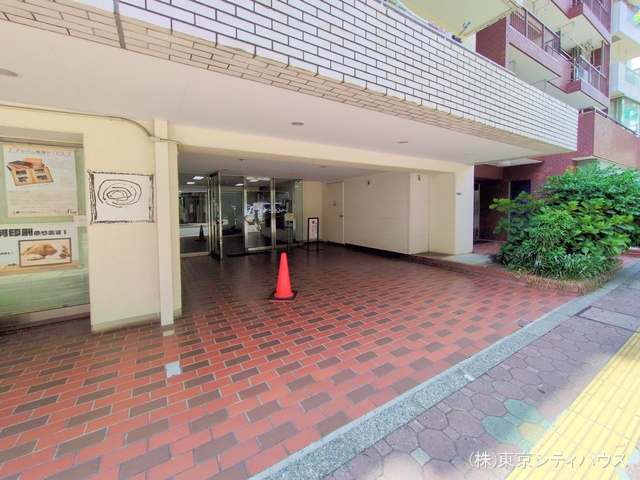 東京都三鷹市下連雀4丁目のマンション『中銀三鷹マンシオン』外観写真 2025年10月7日撮影