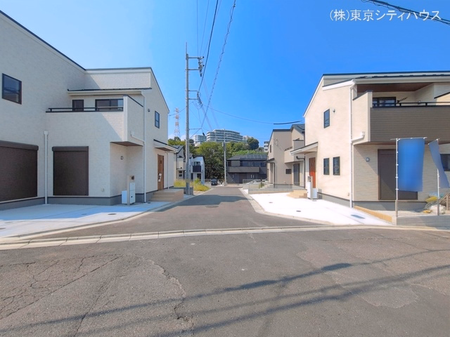 新築戸建て 稲城若葉台第1期 8号棟 外構