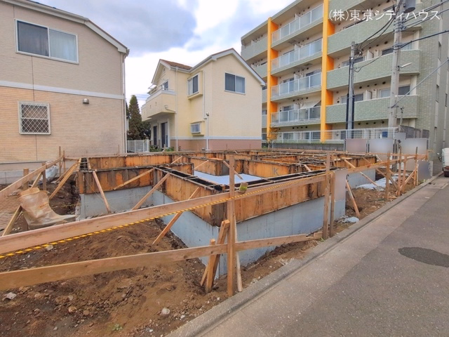 新築戸建て 三鷹市井口11期 1号棟 基礎