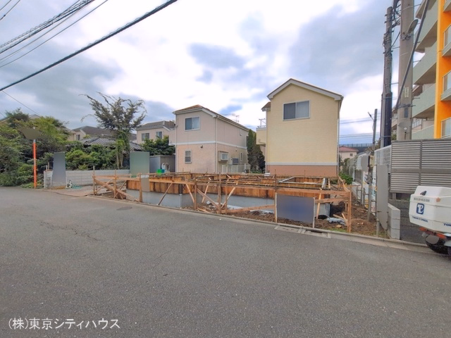新築戸建て 三鷹市井口11期 1号棟 基礎
