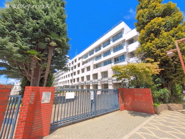 三鷹市立第一中学校