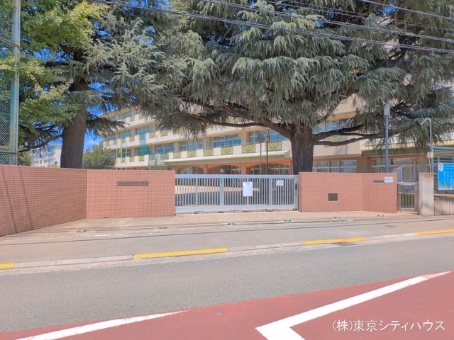 狛江市立緑野小学校