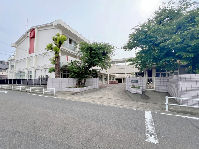 名古屋市立楠西小学校　距離560m