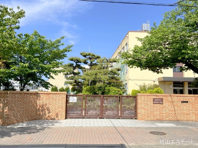 名古屋市立稲葉地小学校 距離650m