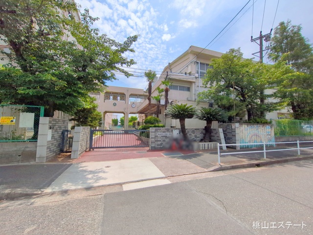 名古屋市立明徳小学校 距離550m