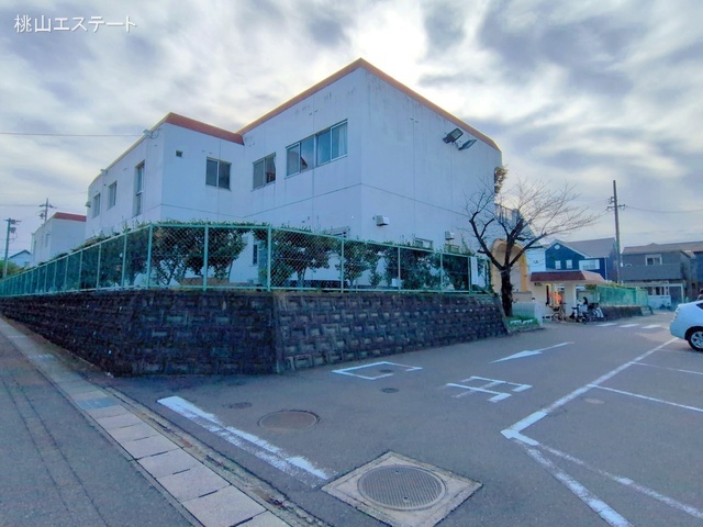 日高乳児園　距離440m