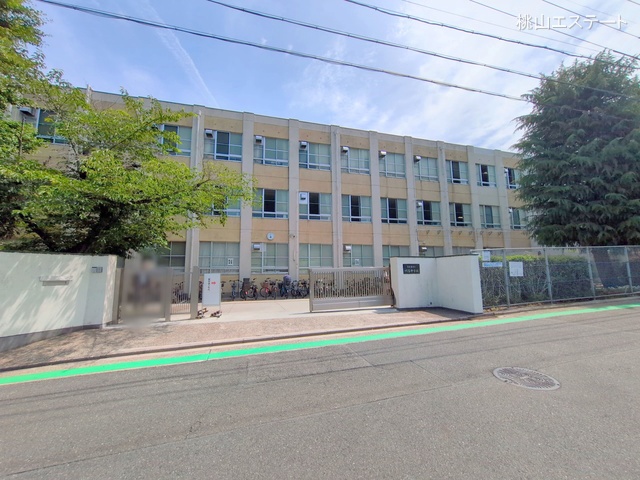 名古屋市立川名中学校 距離1300m