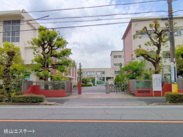 刈谷市立刈谷南中学校　距離1520m