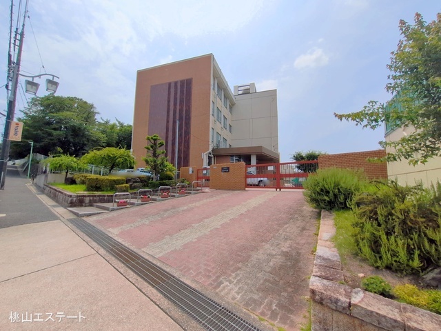 名古屋市立植田中学校　距離1260m