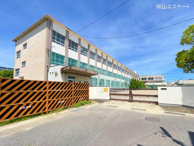 名古屋市立楠中学校　距離2480m