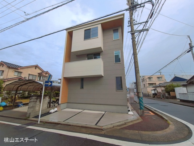 愛知県名古屋市北区成願寺1丁目の新築戸建て完成写真 2026年3月25日撮影