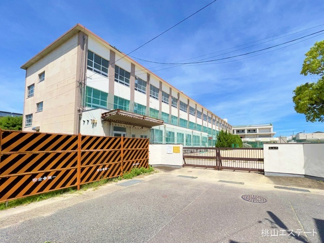 名古屋市立楠中学校 距離1520m