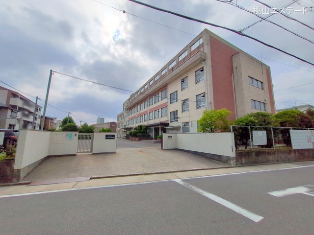 名古屋市立日比野中学校※南校舎　距離310m