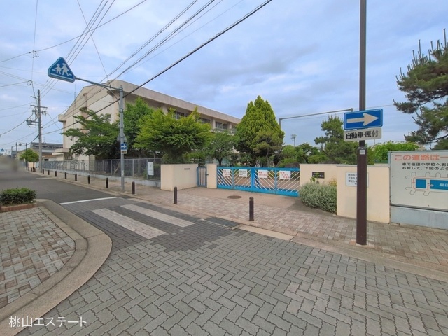 名古屋市立桜田中学校　距離240m