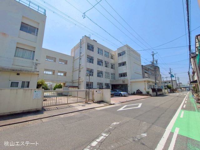 名古屋市立明治小学校　距離550m