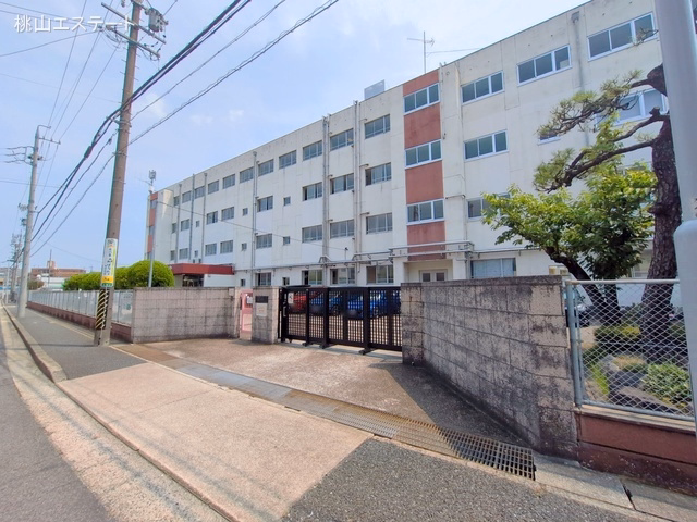 名古屋市立大坪小学校　距離740m