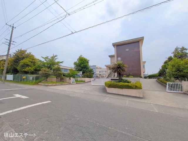 東郷町立春木中学校